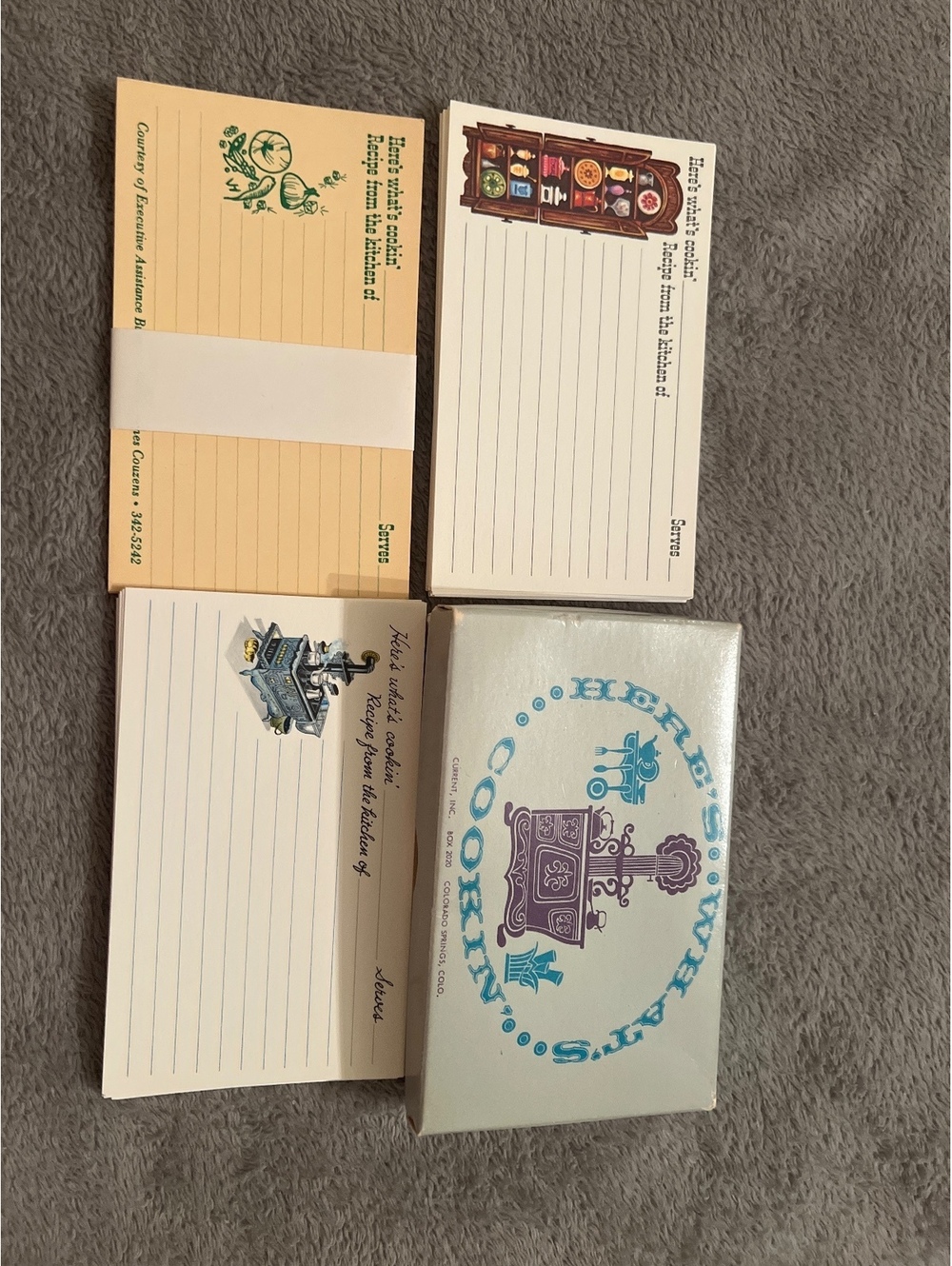 Vintage Style Recipe Cards Set with Box - Here's What's Cookin'